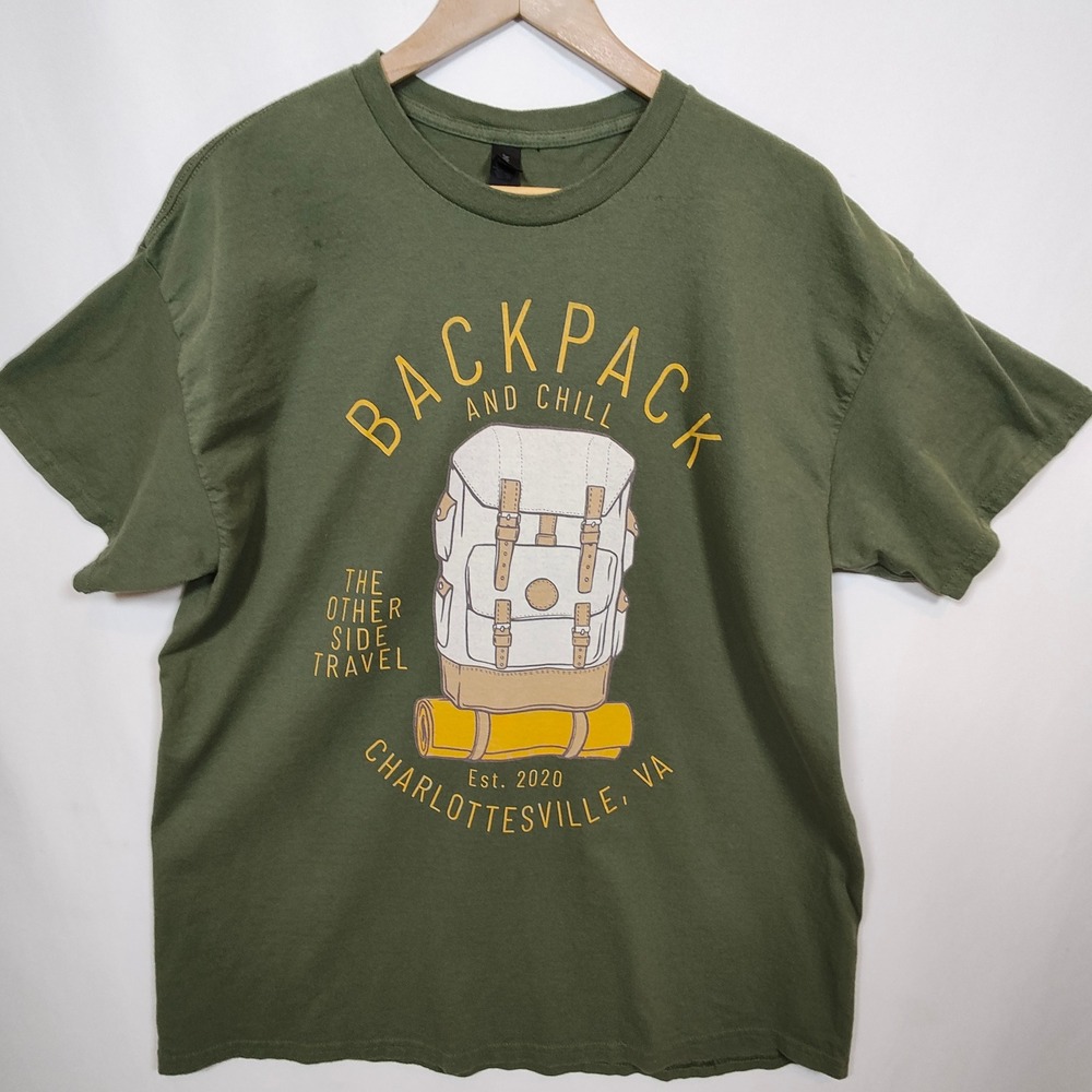 Gildan T-Shirt Men's XL "Backpack and Chill" Graphic Olive Green